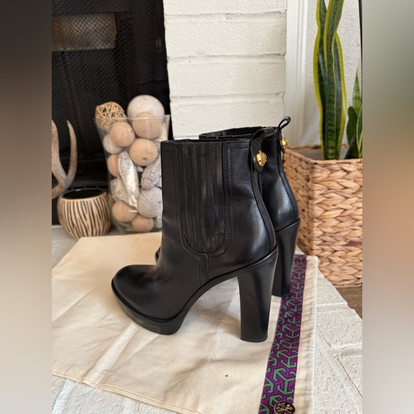 Tory Burch Leather Chelsea Boots Size 10.5 - Picture 10 of 13